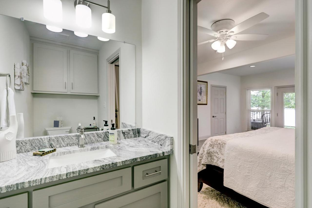 Kingwood Cottage - 10 Mins From Iah - Lake Front Humble Exterior foto